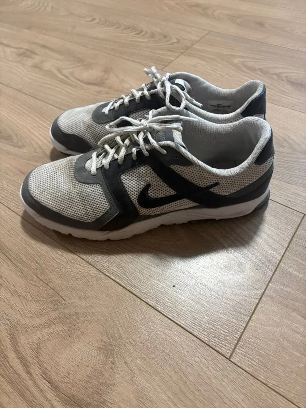 Nike Air Golf Shoes White Gray Black Men's Size 12 Spikeless 418541-141